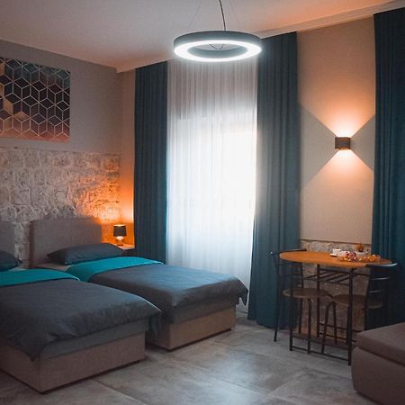 Apartments Jelovic Sinj Bagian luar foto